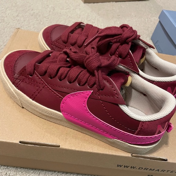 Moving Sale | NEW Nike Blazer Low 77 Jumbo
Team Red Pink Prime Rattan (Women's) - Picture 3 of 6